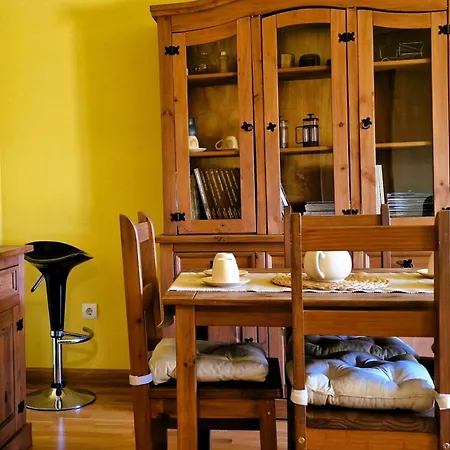 Apto Con Garaje Admite Mascotas * Valladolid