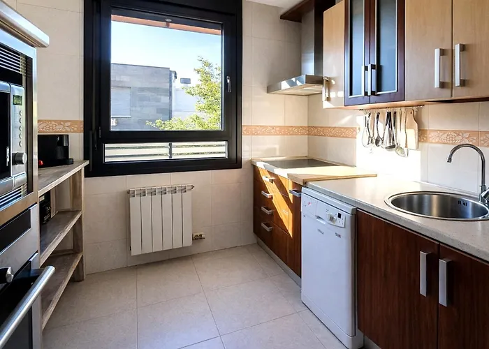 Luminoso Apartamento Con Garaje. Pet Friendly *